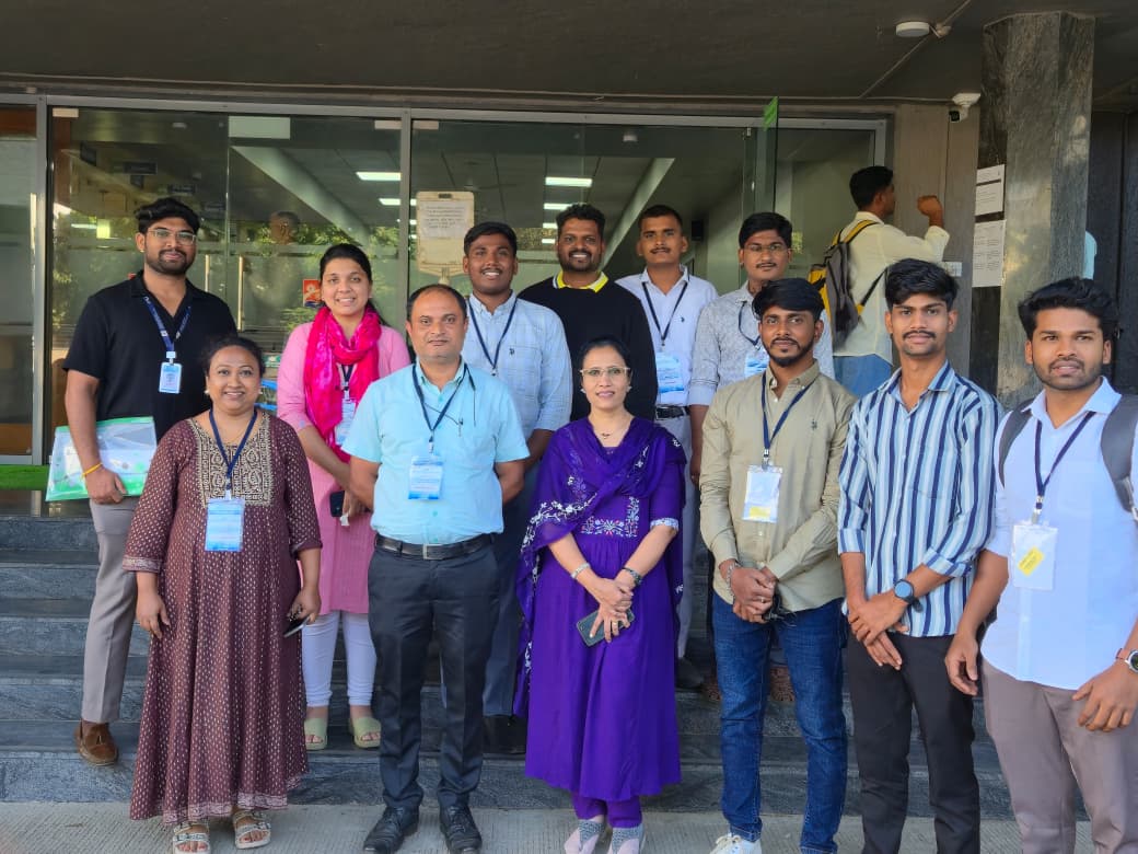 Faculty & Students attending the workshop