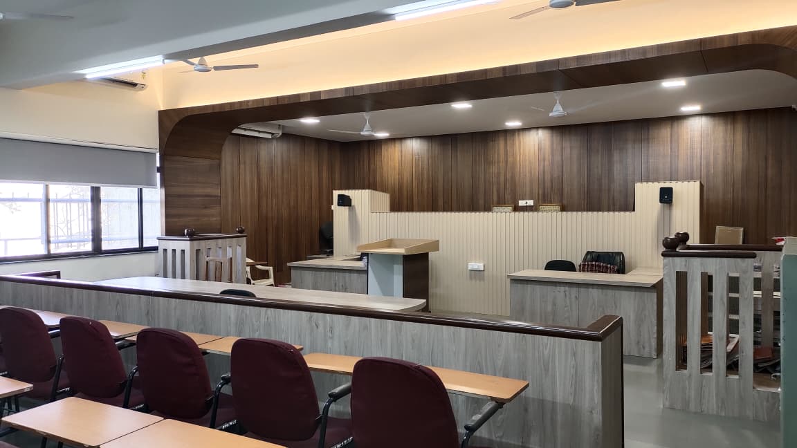 classroom_law