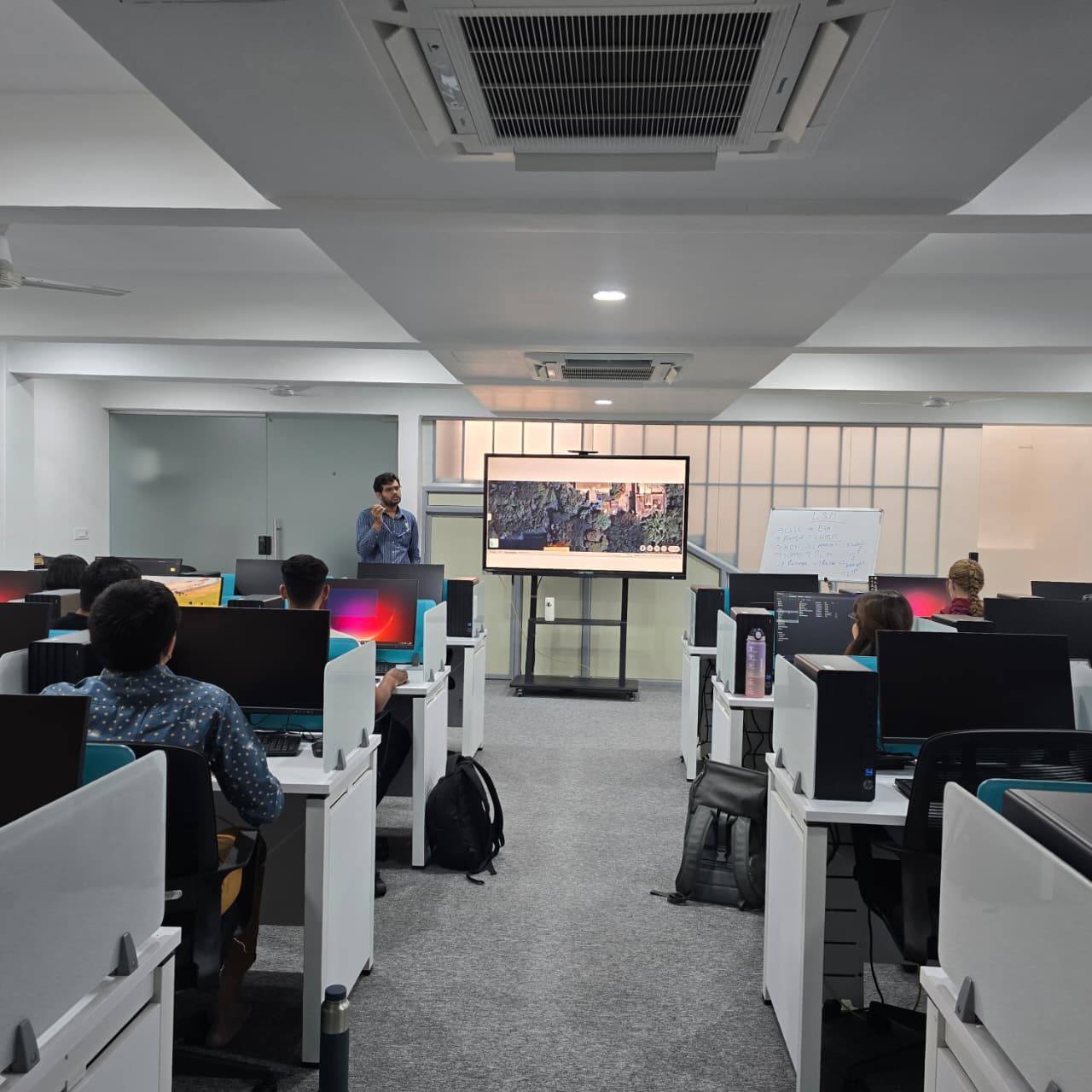 ieer-class-room-img